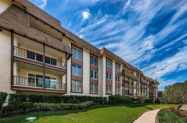 view of building exterior