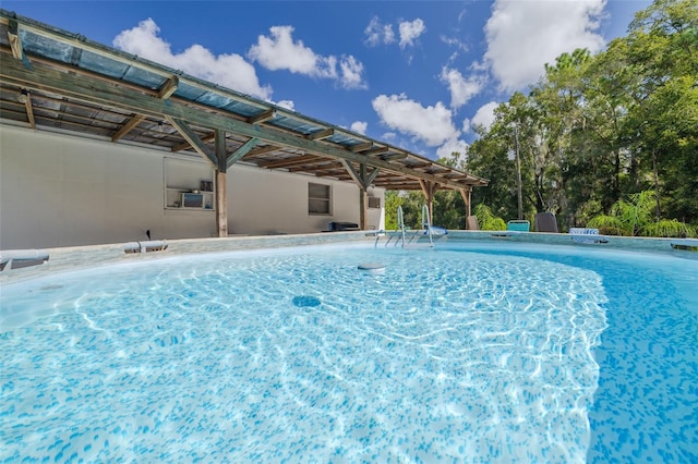 view of swimming pool