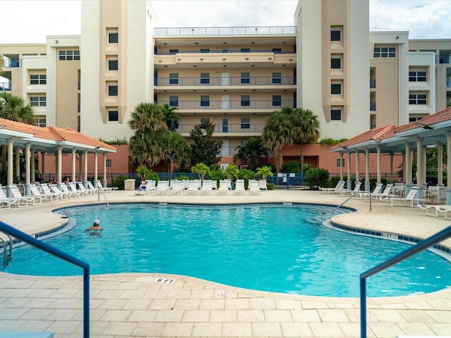 view of swimming pool