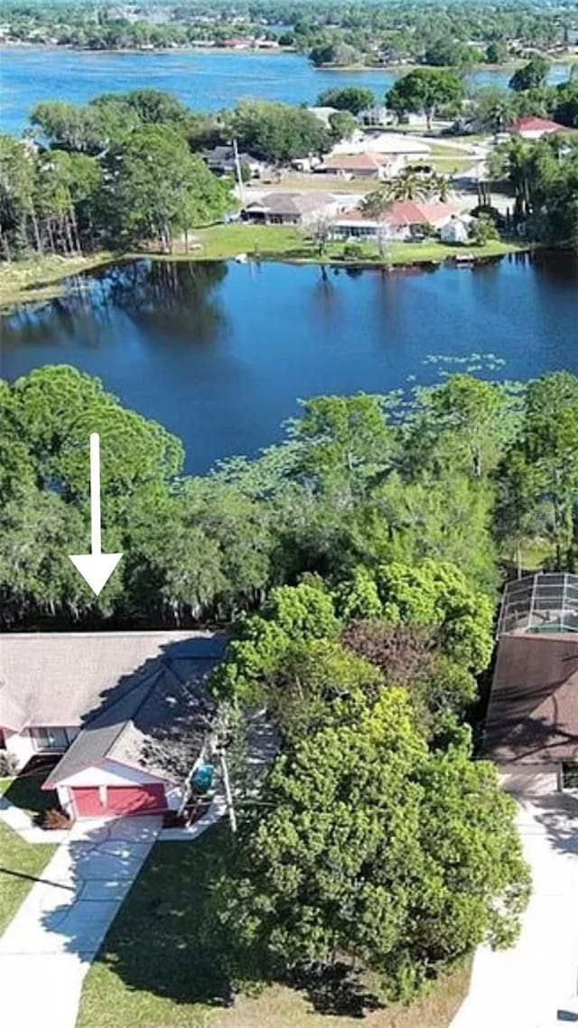 bird's eye view featuring a water view