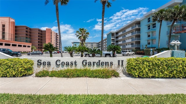 view of community / neighborhood sign