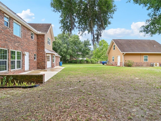 view of yard with a patio area