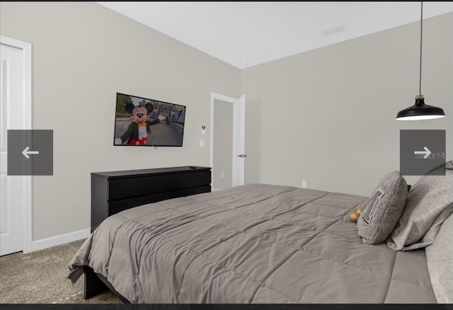 view of carpeted bedroom