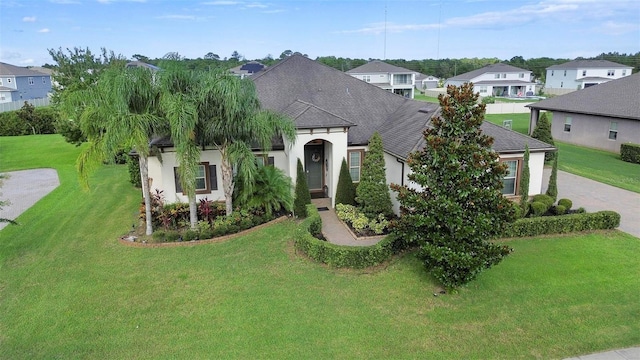 view of front of house featuring a front yard