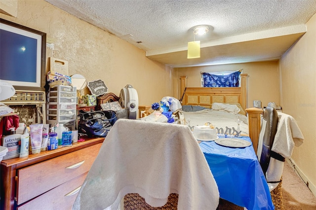 432 Marion St, Daytona Beach, FL 32114 - bedroom featuring carpet and a textured ceiling
