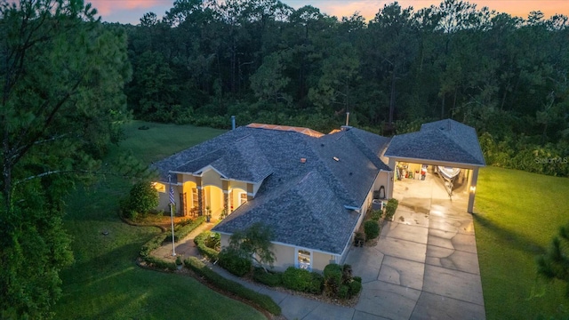 view of aerial view at dusk