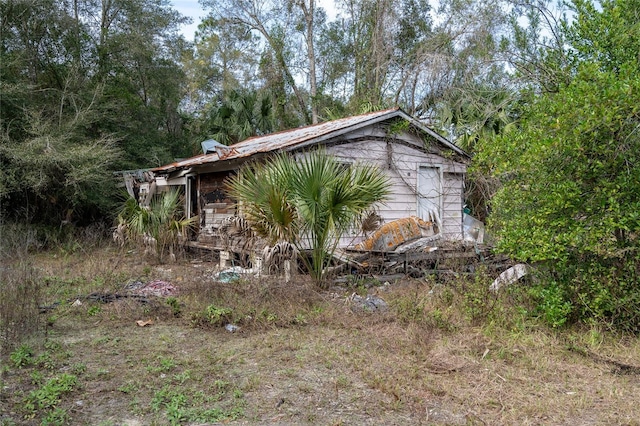 view of property exterior