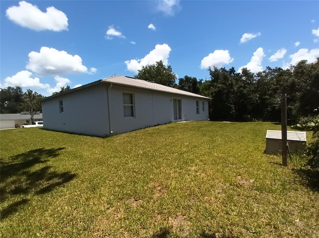 exterior space featuring a yard