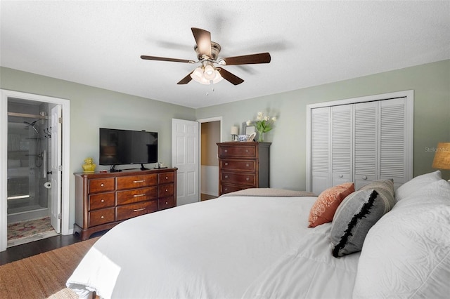 bedroom with a closet, hardwood / wood-style floors, ensuite bath, a textured ceiling, and ceiling fan