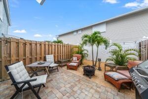 view of patio with a fire pit