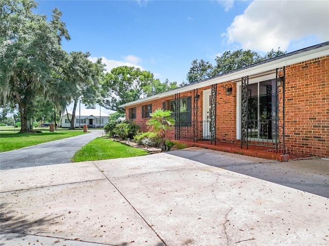 view of front of house