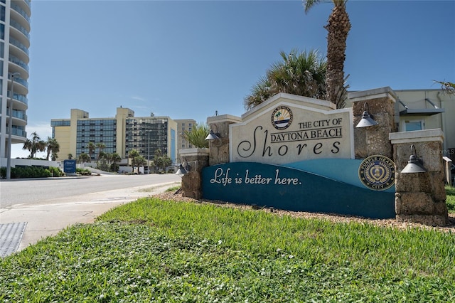 view of community / neighborhood sign