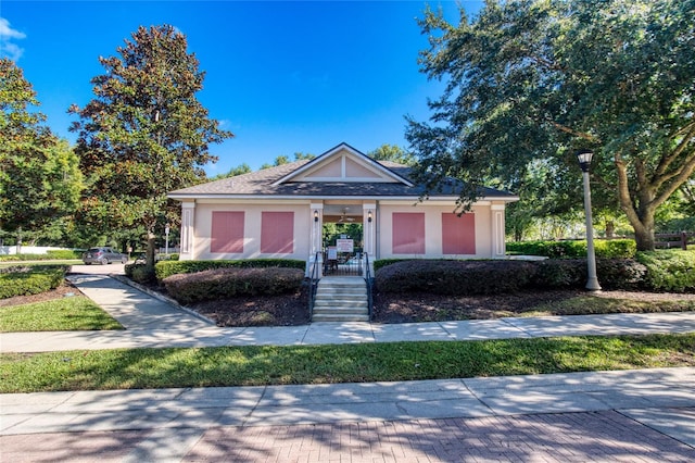 view of front of property