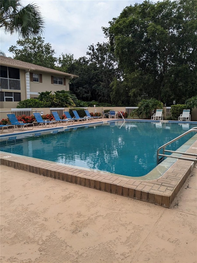 view of swimming pool