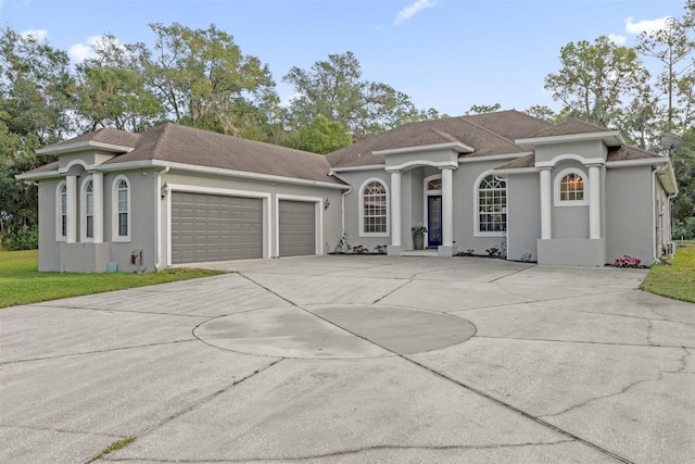 view of front facade with a garage