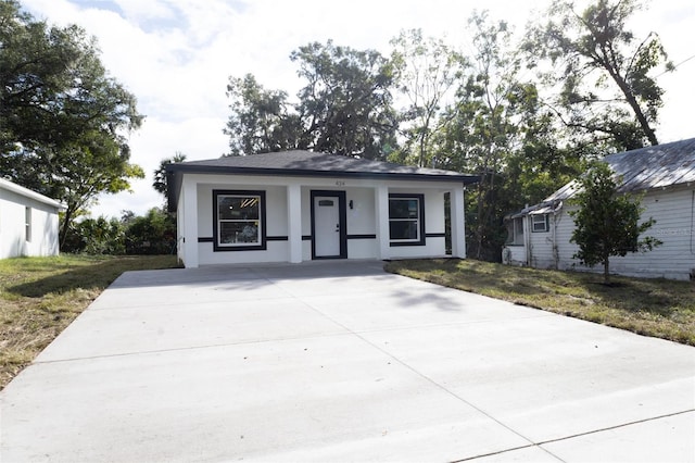 view of front of property with covered porch