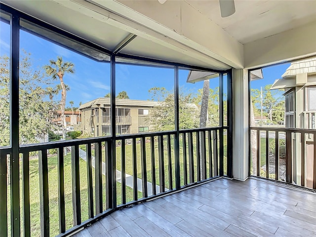 600 N Boundary Ave Unit 106D, Deland, FL 32720 - unfurnished sunroom featuring ceiling fan