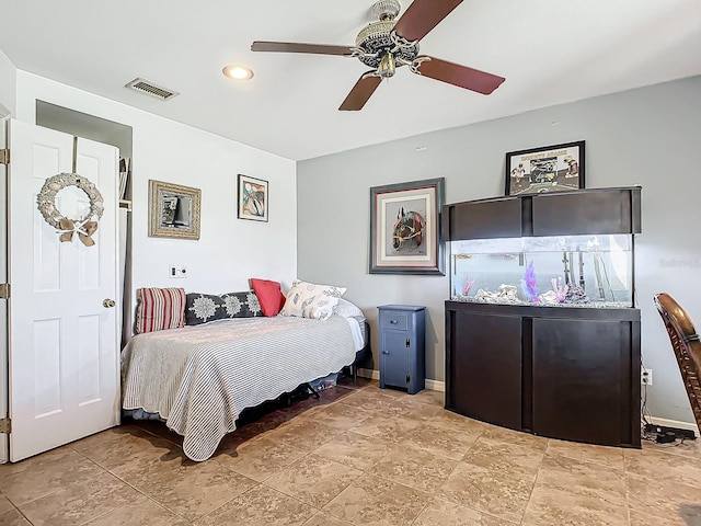 bedroom featuring ceiling fan