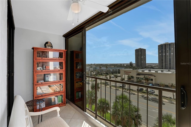 balcony featuring ceiling fan