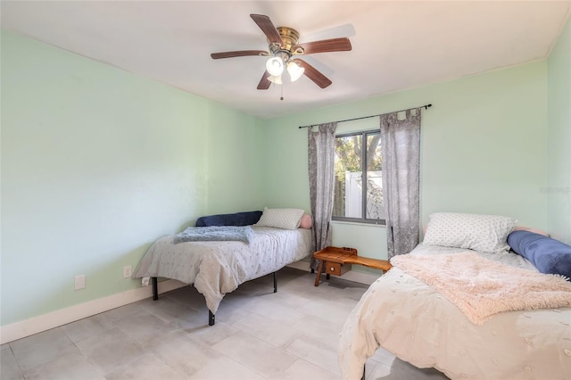 bedroom with ceiling fan