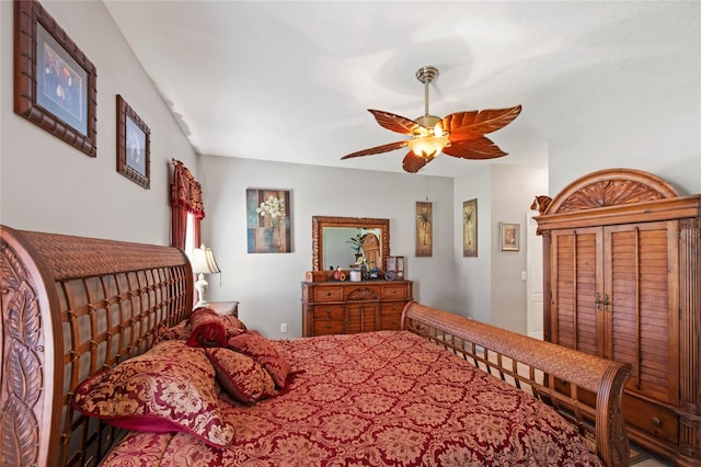 bedroom with ceiling fan