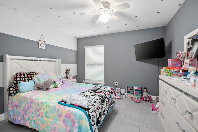 bedroom featuring ceiling fan