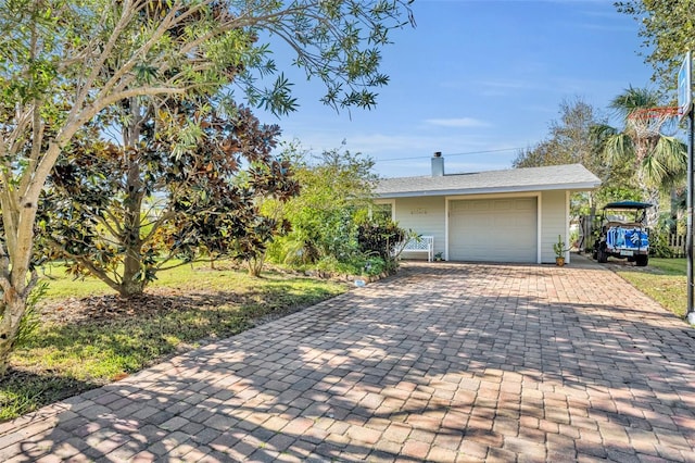 view of front facade with a garage