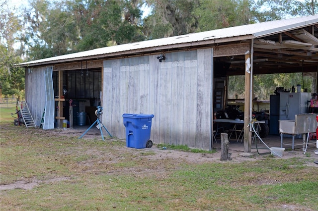 view of outdoor structure