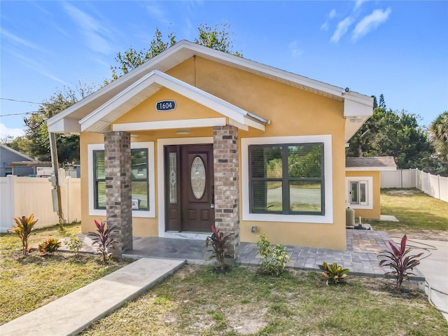 view of front of house with a front yard