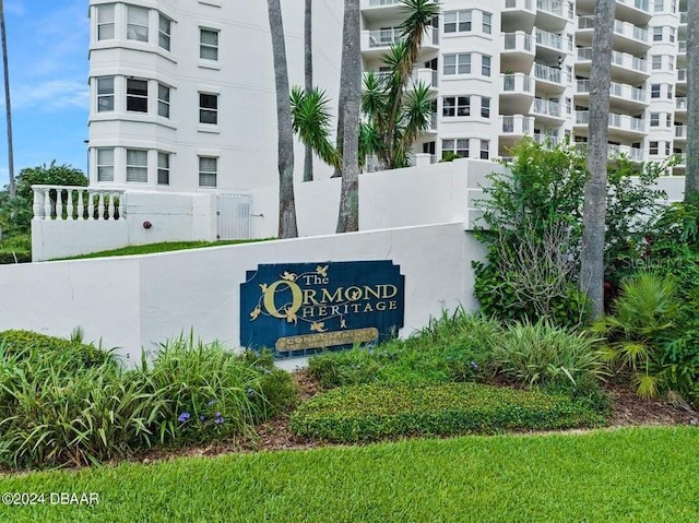 view of community / neighborhood sign