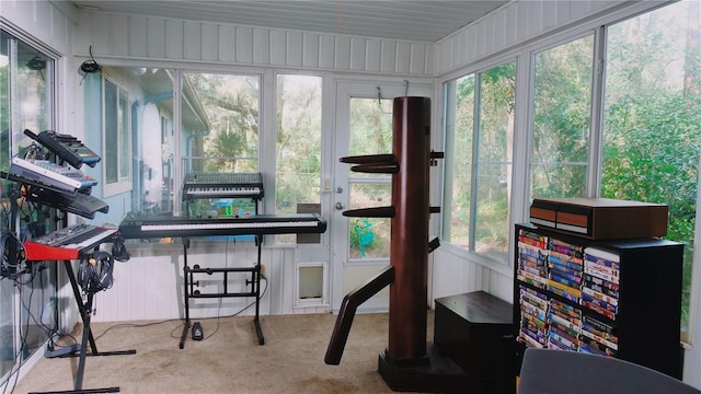 view of sunroom / solarium