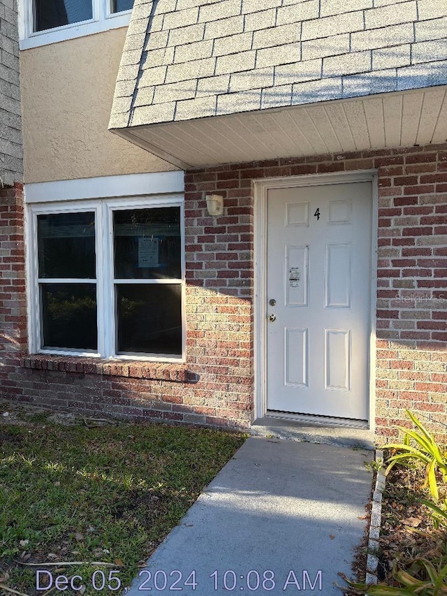 view of entrance to property