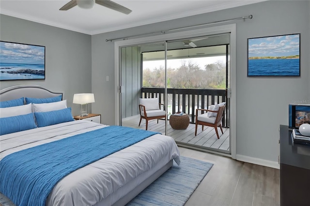 bedroom featuring access to exterior, hardwood / wood-style flooring, ceiling fan, and ornamental molding