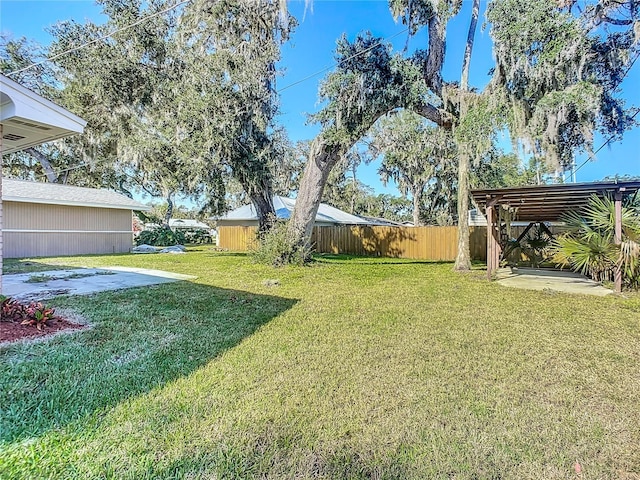 view of yard with a patio area