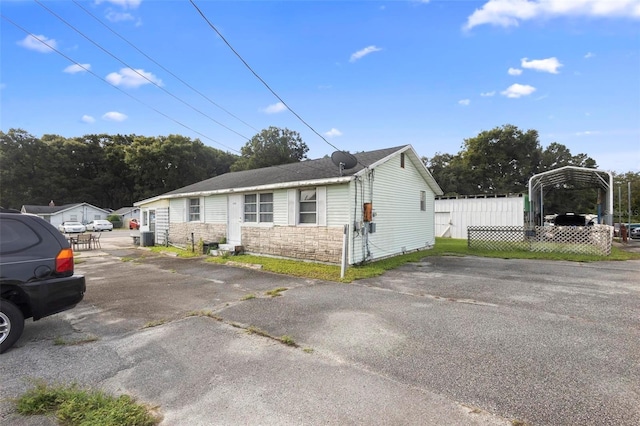 view of front of property