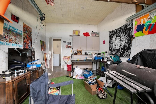 miscellaneous room featuring washer / clothes dryer