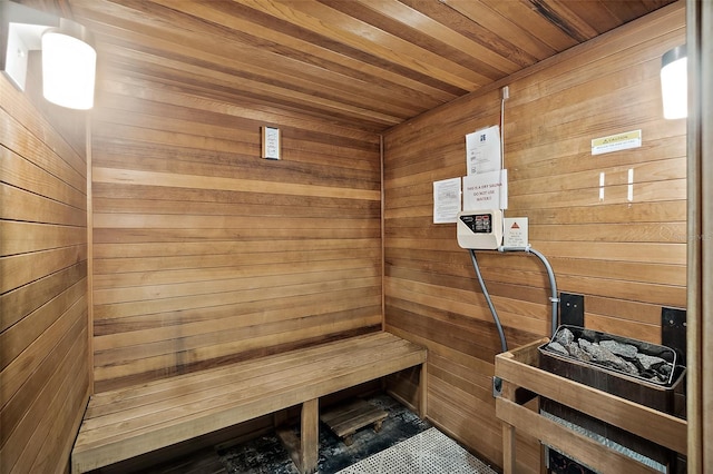 view of sauna / steam room