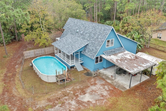 view of swimming pool