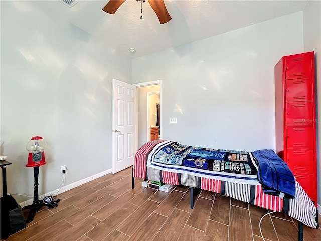 bedroom featuring ceiling fan