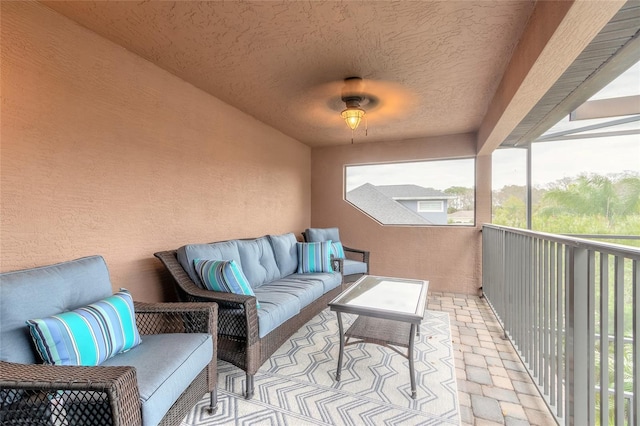 balcony featuring an outdoor hangout area