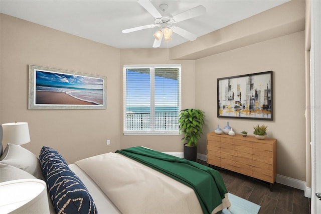 bedroom with ceiling fan