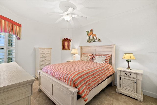 bedroom with ceiling fan