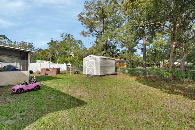 view of yard with a storage shed