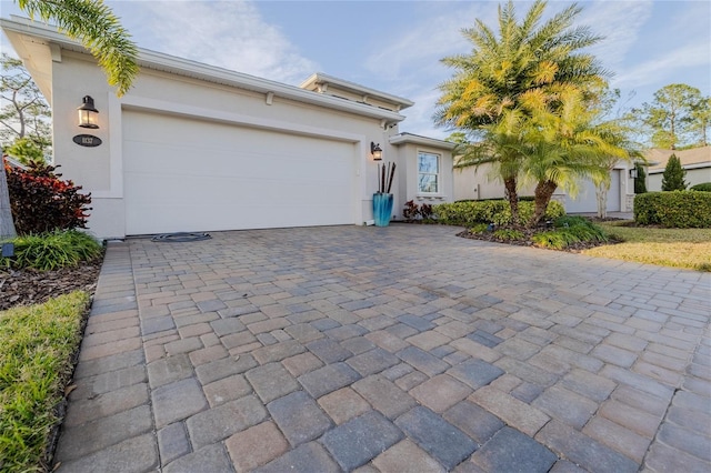 view of front facade featuring a garage