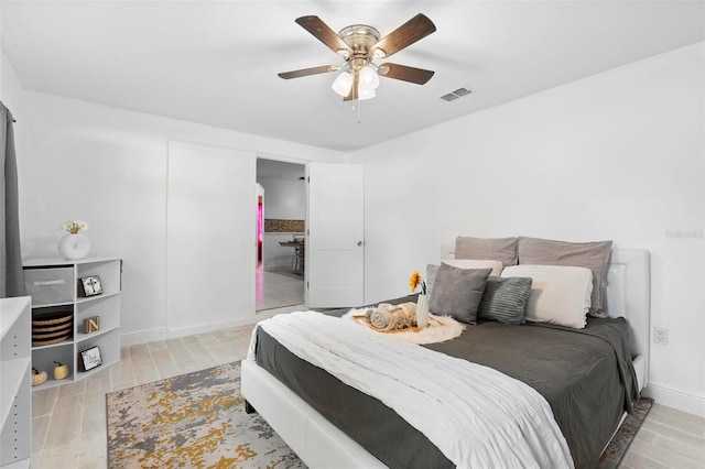 bedroom with ceiling fan