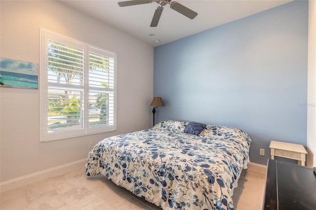 bedroom with ceiling fan