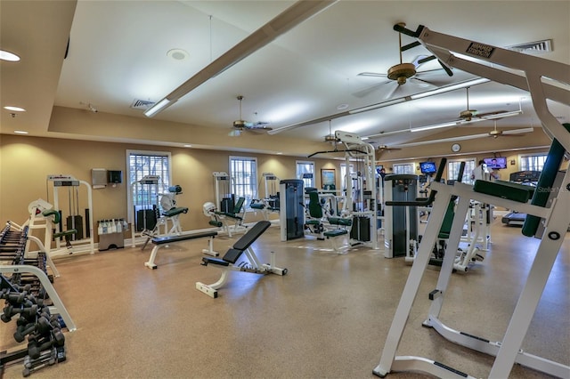 exercise room featuring ceiling fan