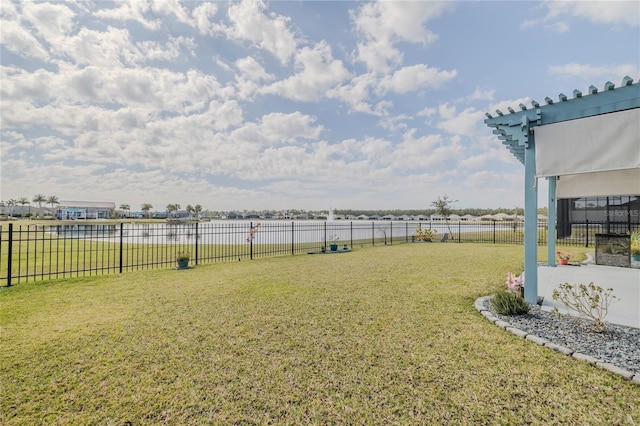 view of yard featuring a water view