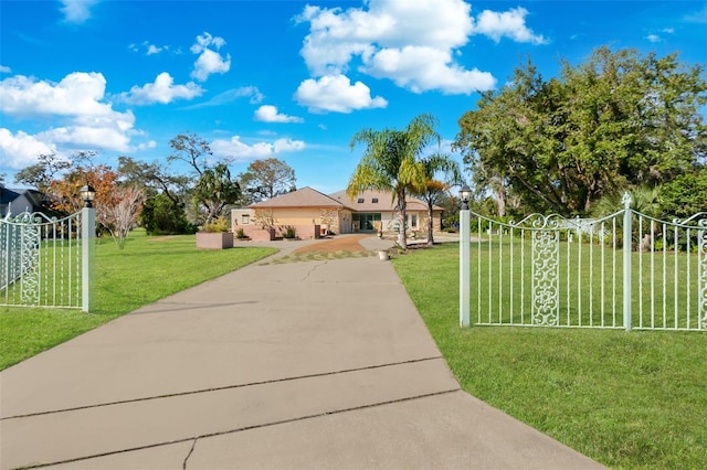 view of front facade with a front lawn