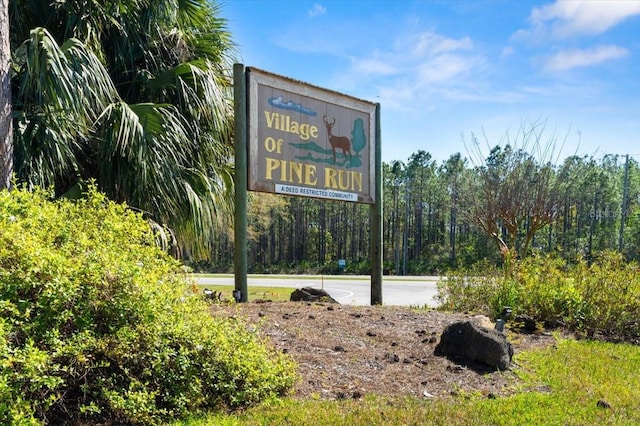 view of community / neighborhood sign